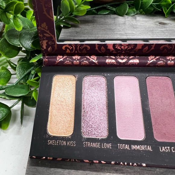 Melt Cosmetics She’s in Parties - Picture 3 of 6